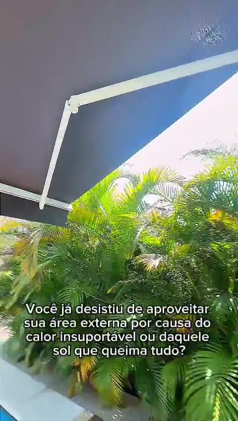 Toldo articulado motorizado instalado
